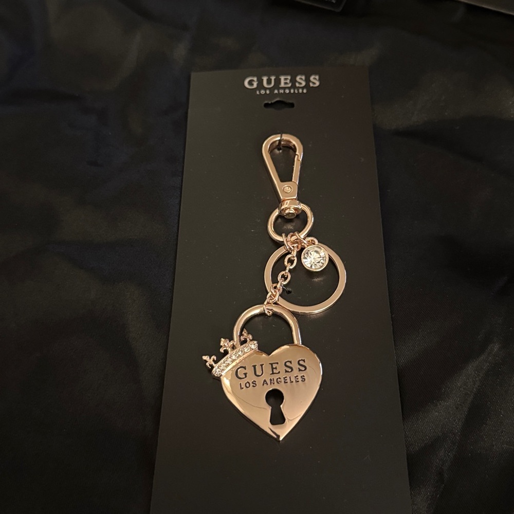 NEW Guess goldtone Gold Heart Lock clip Keychain